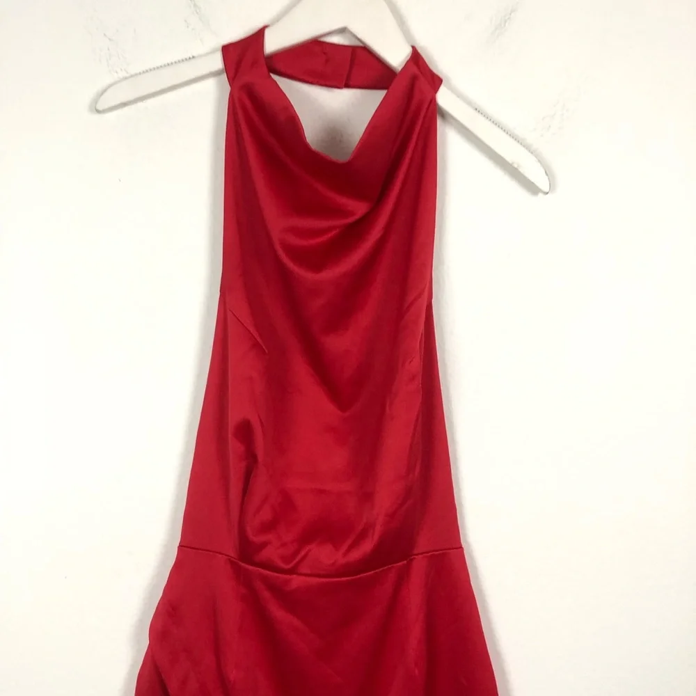 Elliatt Red Mini Dress - Picture 4 of 11